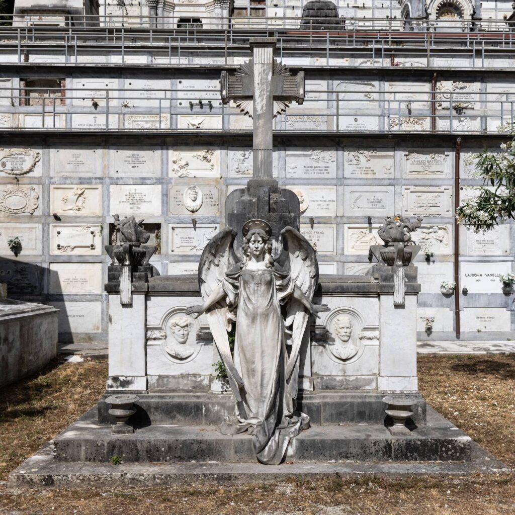 Monumento funebre della famiglia Bernabò