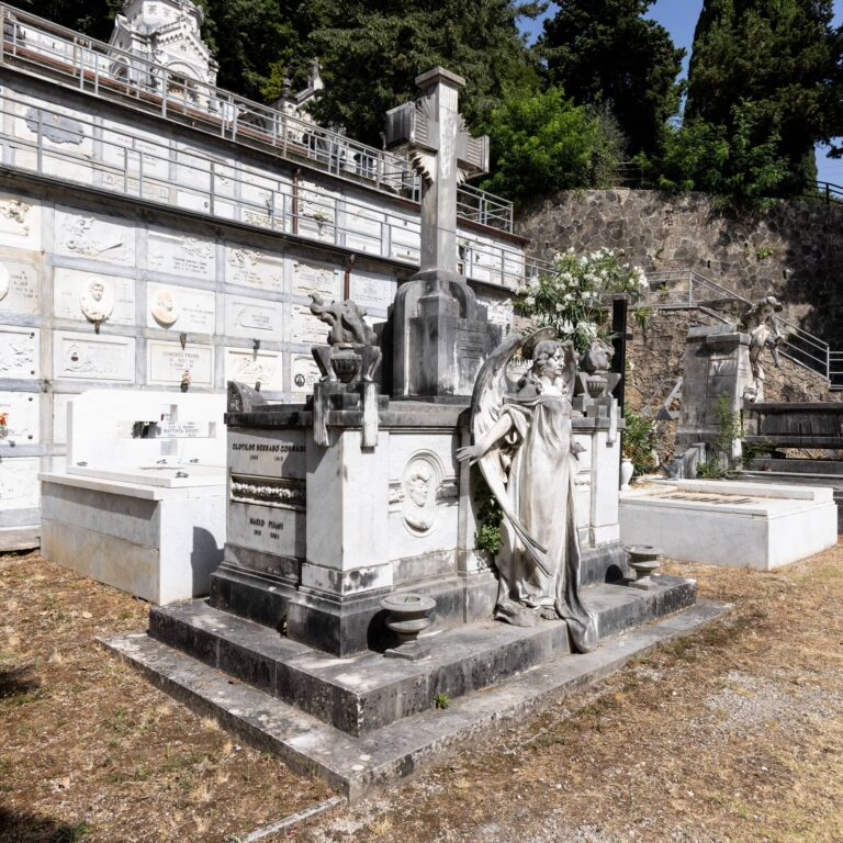 Monumento funebre della famiglia Bernabò