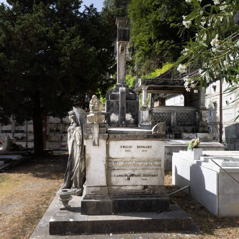 Monumento funebre della famiglia Bernabò