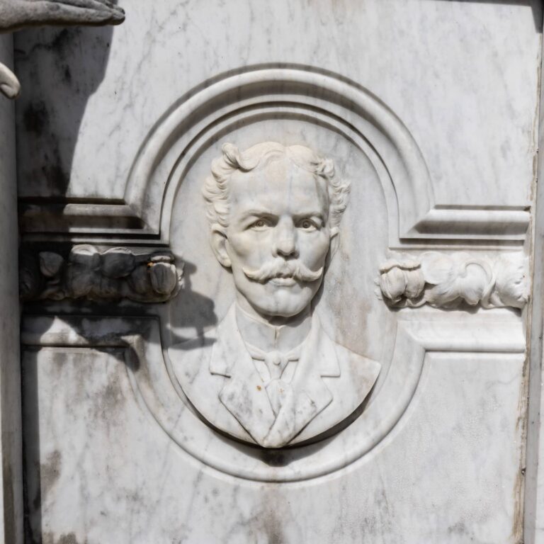 Monumento funebre della famiglia Bernabò