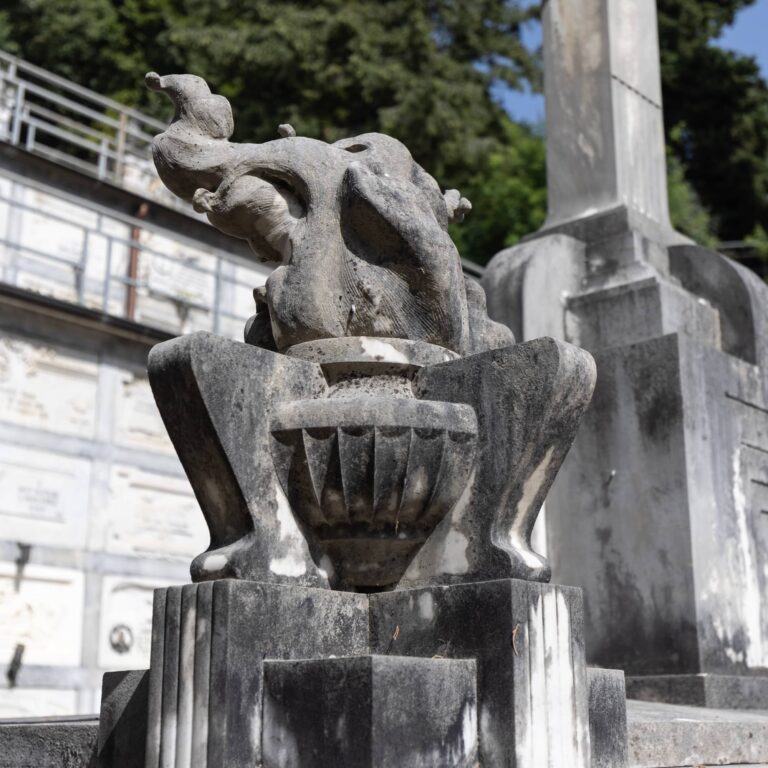 Monumento funebre della famiglia Bernabò