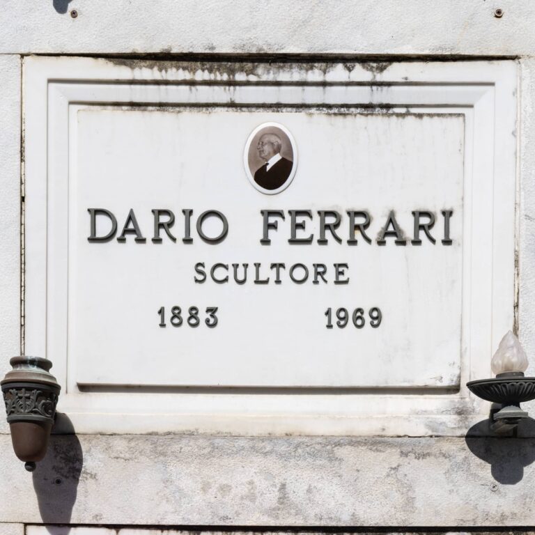 Lapide di Dario Ferrari