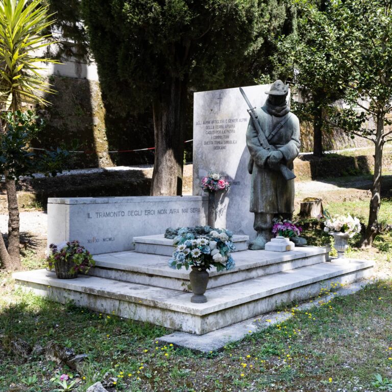 Monumento agli Alpini