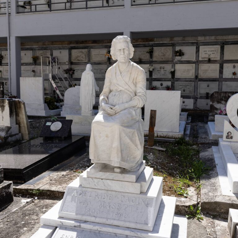 Monumento funebre di Enrichetta Raggi