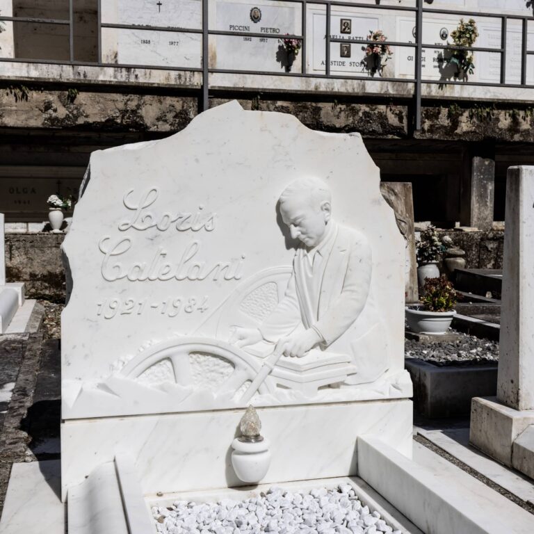 Monumento funebre di Loris Catelani