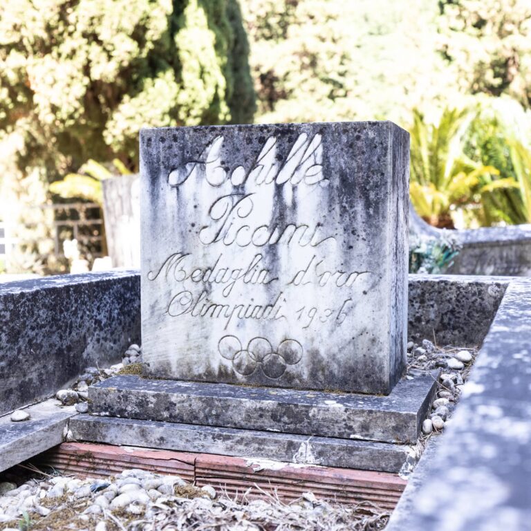 Monumento funebre di Achille Piccini